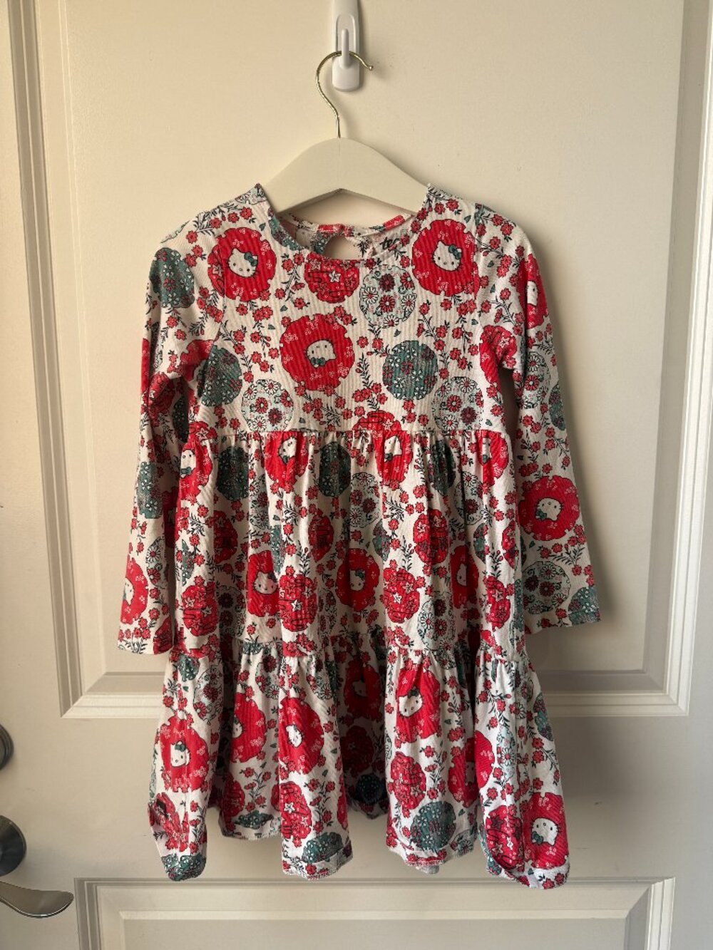 Tea x Hello Kitty collab Long Sleeve Tiered Dress (White lantern/ornament print)
